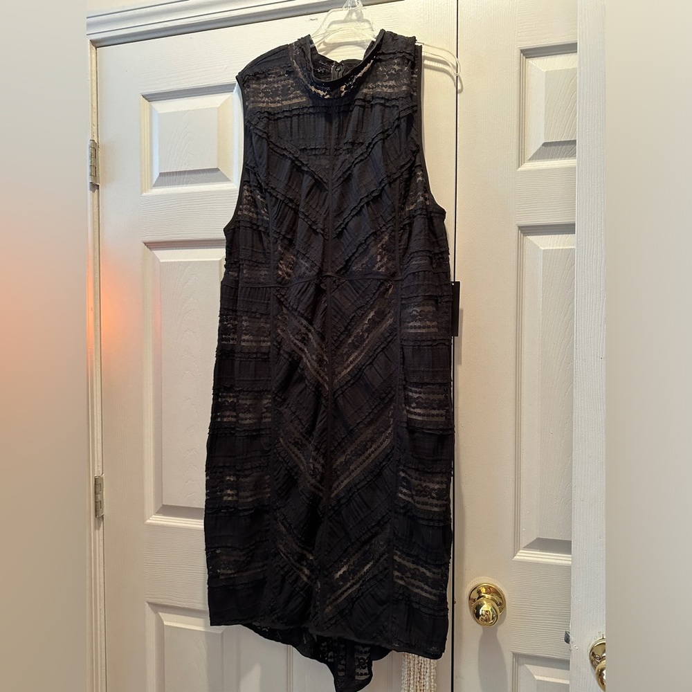 Venus formal lace dress